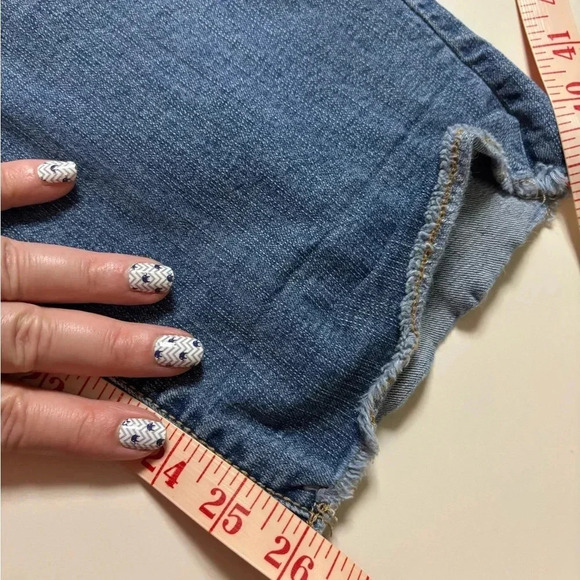 Torrid Boyfriend Crop Jeans Distressed Women's Plus Size 26 Blue Denim Medium - Picture 5 of 8